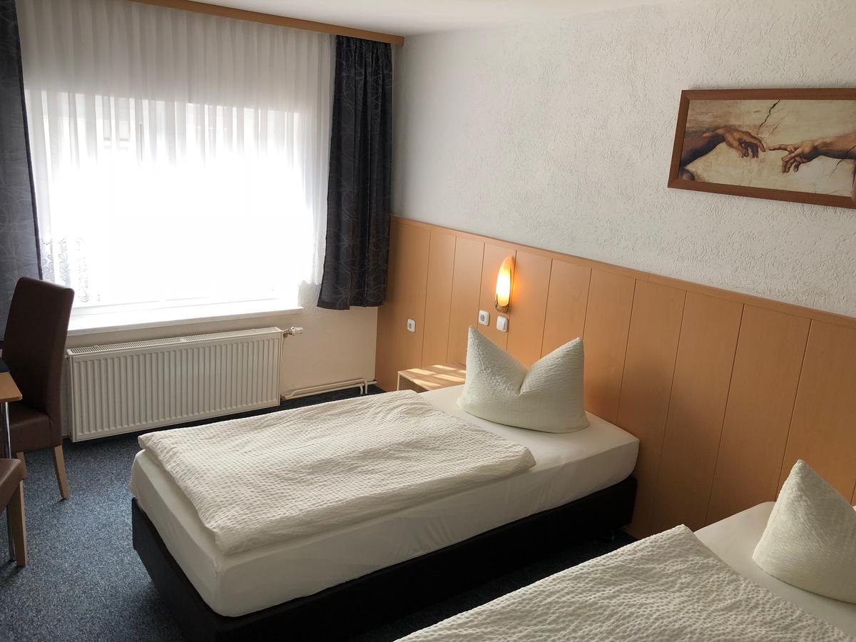 Landhotel & Restaurant "Fahrenkamp" Rowitz Kültér fotó